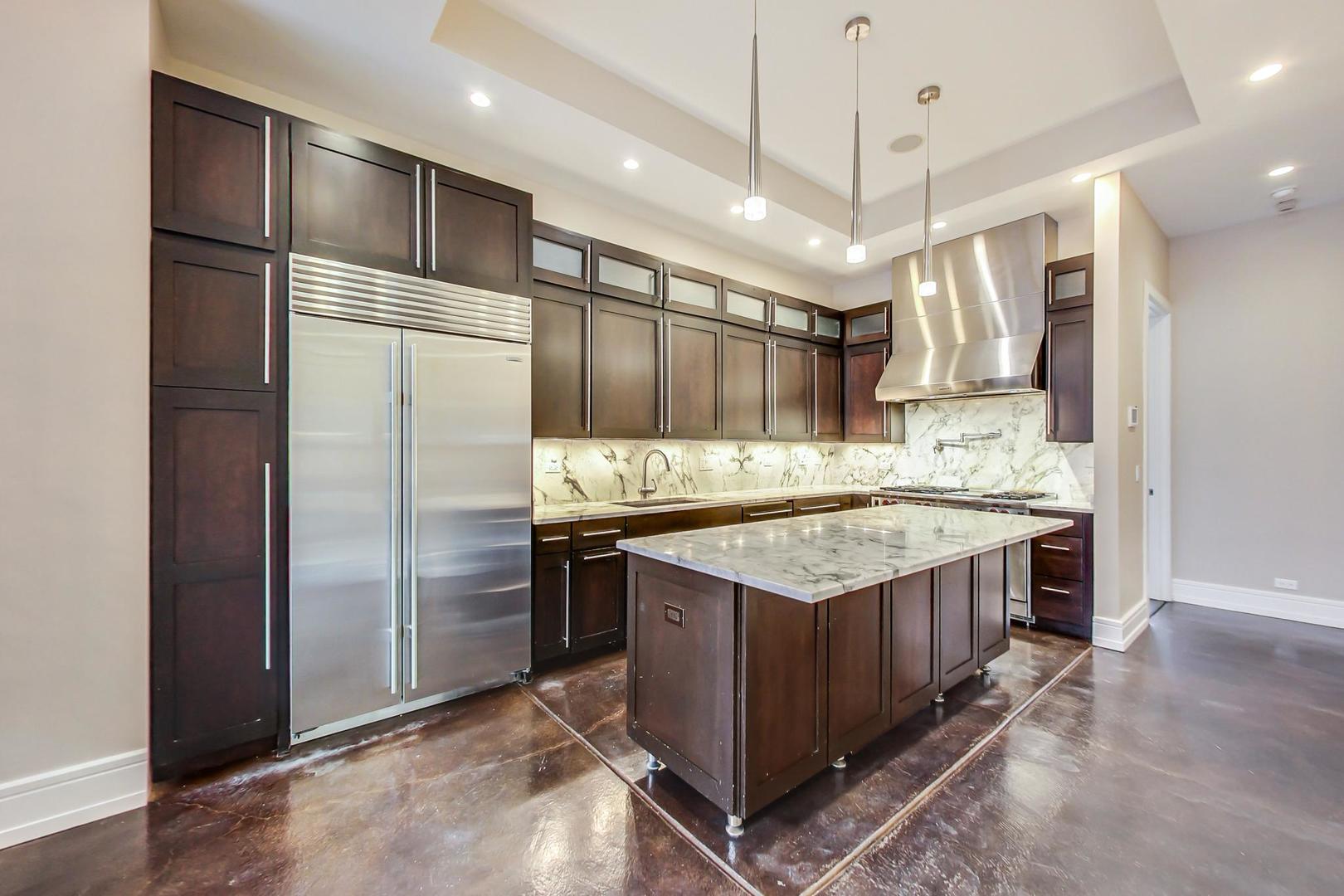 813 West Fulton Market, Unit 2 Chicago, IL 60607 - Photo 2 of 41