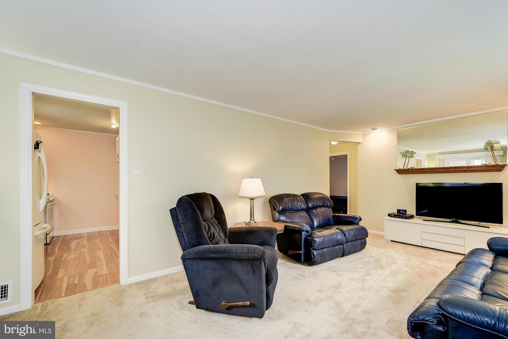 2906 Harris Avenue Silver Spring, MD 20902 - Photo 3 of 30 Living Room