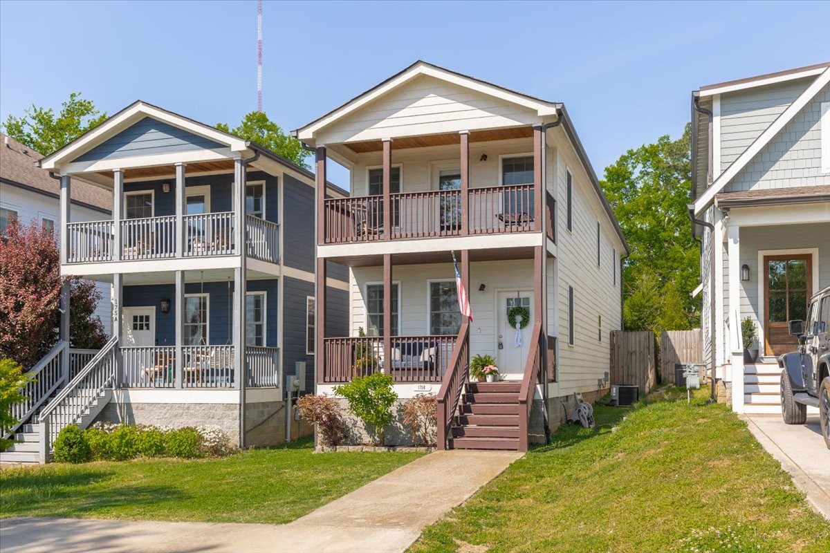 175 B Rural Avenue Nashville, TN 37209 - Photo 2 of 26 front view of house with a yard
