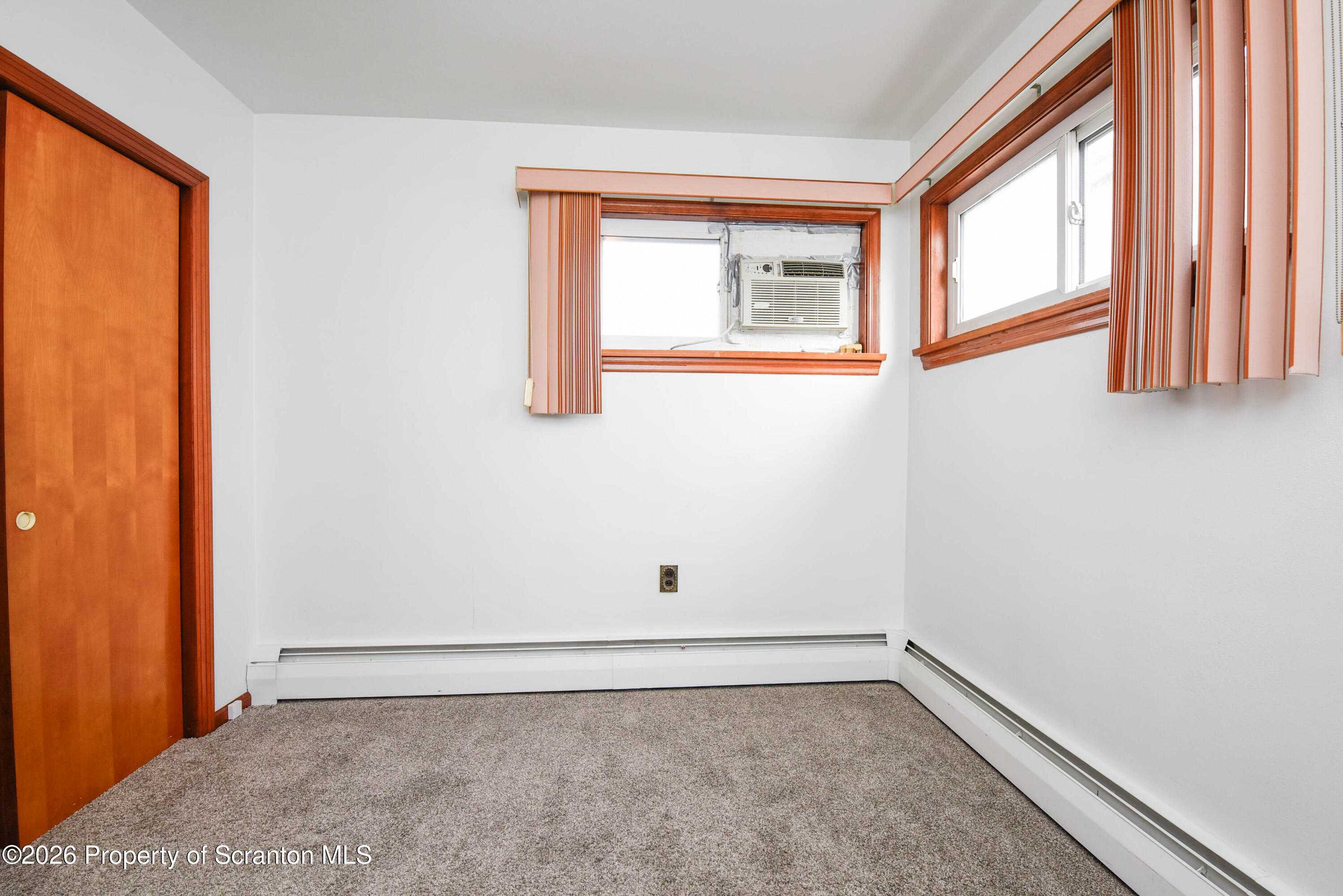 421 West Mary Street Old Forge, PA 18518 - Photo 20 of 26 _DSC6428