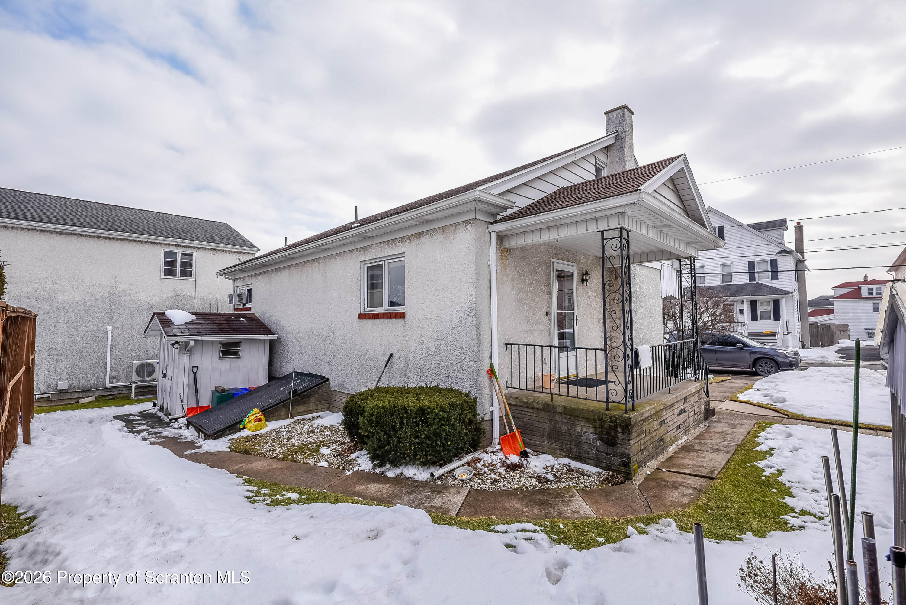 421 West Mary Street Old Forge, PA 18518 - Photo 7 of 26 back