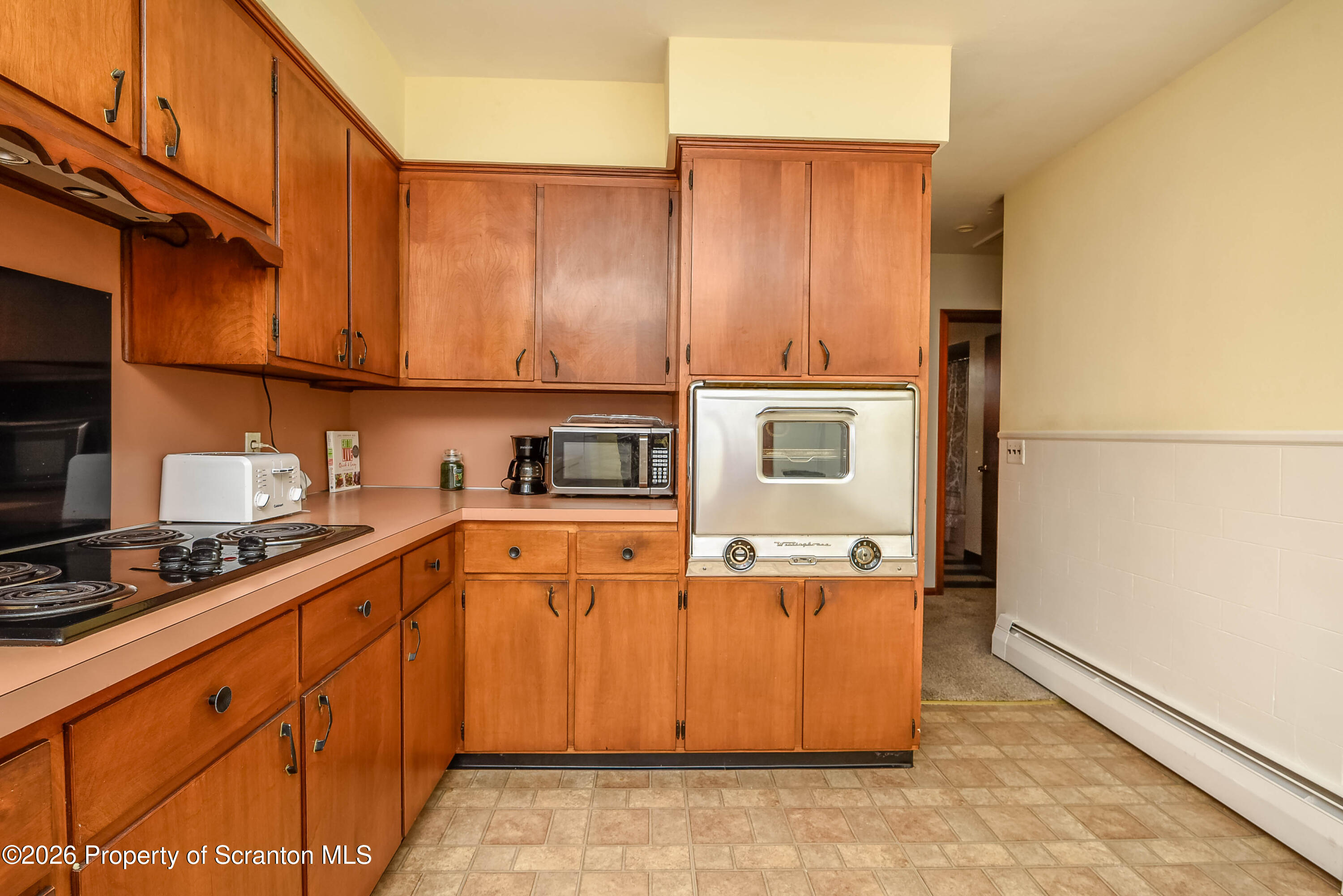 421 West Mary Street Old Forge, PA 18518 - Photo 9 of 26 _DSC6432