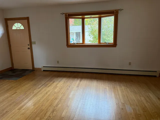 $2,400 | 28 Galpin Street, Naugatuck, CT 06770