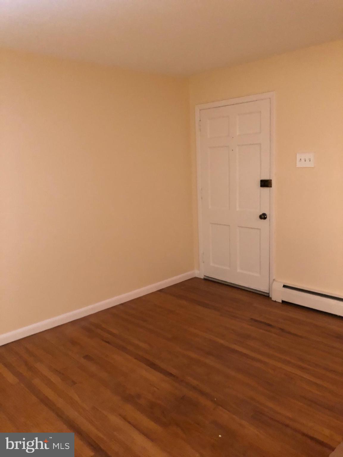 546 Kettle Run Road Marlton, NJ 08053 - Photo 6 of 26 Living Room