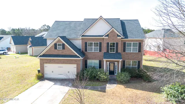 $379,900 | 114 Meadow's Walk Drive, Byron, GA 31008