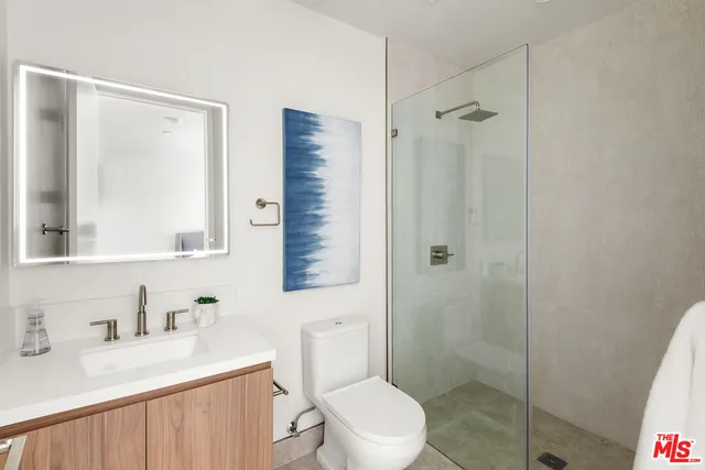 $11,000 | 3657 Regal Place, Unit 3659, Los Angeles, CA 90068