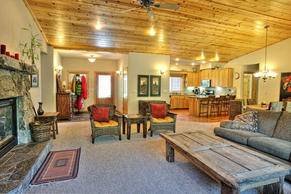 10195 Columbine Road Truckee, CA 96161 - Photo 5 of 14 Gallery Image 5