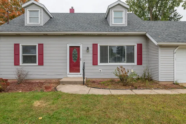 $249,900 | 2614 Heverly Drive East, Portage, MI 49024