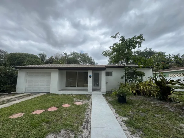 $4,500 | 725 Northeast 160th Terrace, Miami, FL 33162