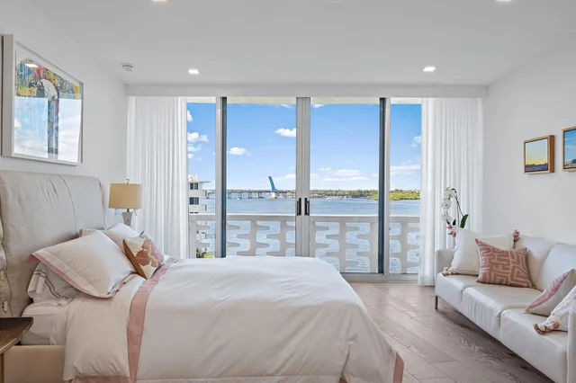 $1,250,000 | 2760 South Ocean Boulevard, Unit 508, Palm Beach, FL 33480