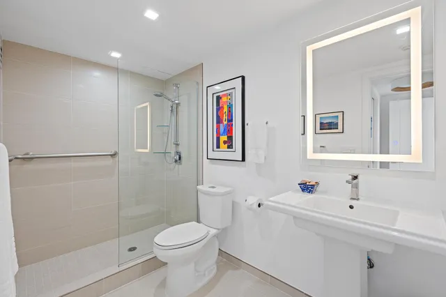 $1,250,000 | 2760 South Ocean Boulevard, Unit 508, Palm Beach, FL 33480