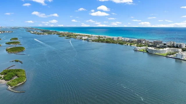 $1,250,000 | 2760 South Ocean Boulevard, Unit 508, Palm Beach, FL 33480
