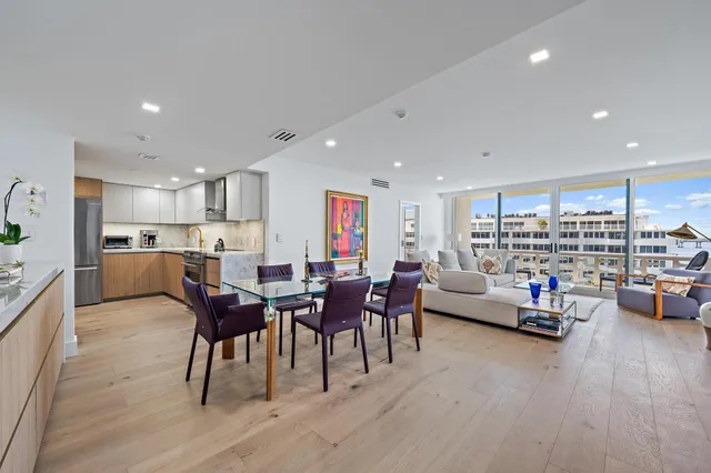 $1,250,000 | 2760 South Ocean Boulevard, Unit 508, Palm Beach, FL 33480