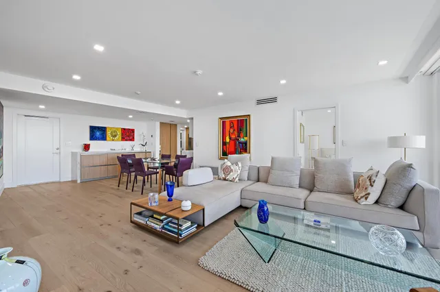 $1,250,000 | 2760 South Ocean Boulevard, Unit 508, Palm Beach, FL 33480