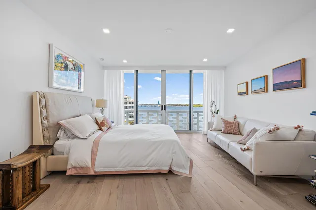 $1,250,000 | 2760 South Ocean Boulevard, Unit 508, Palm Beach, FL 33480