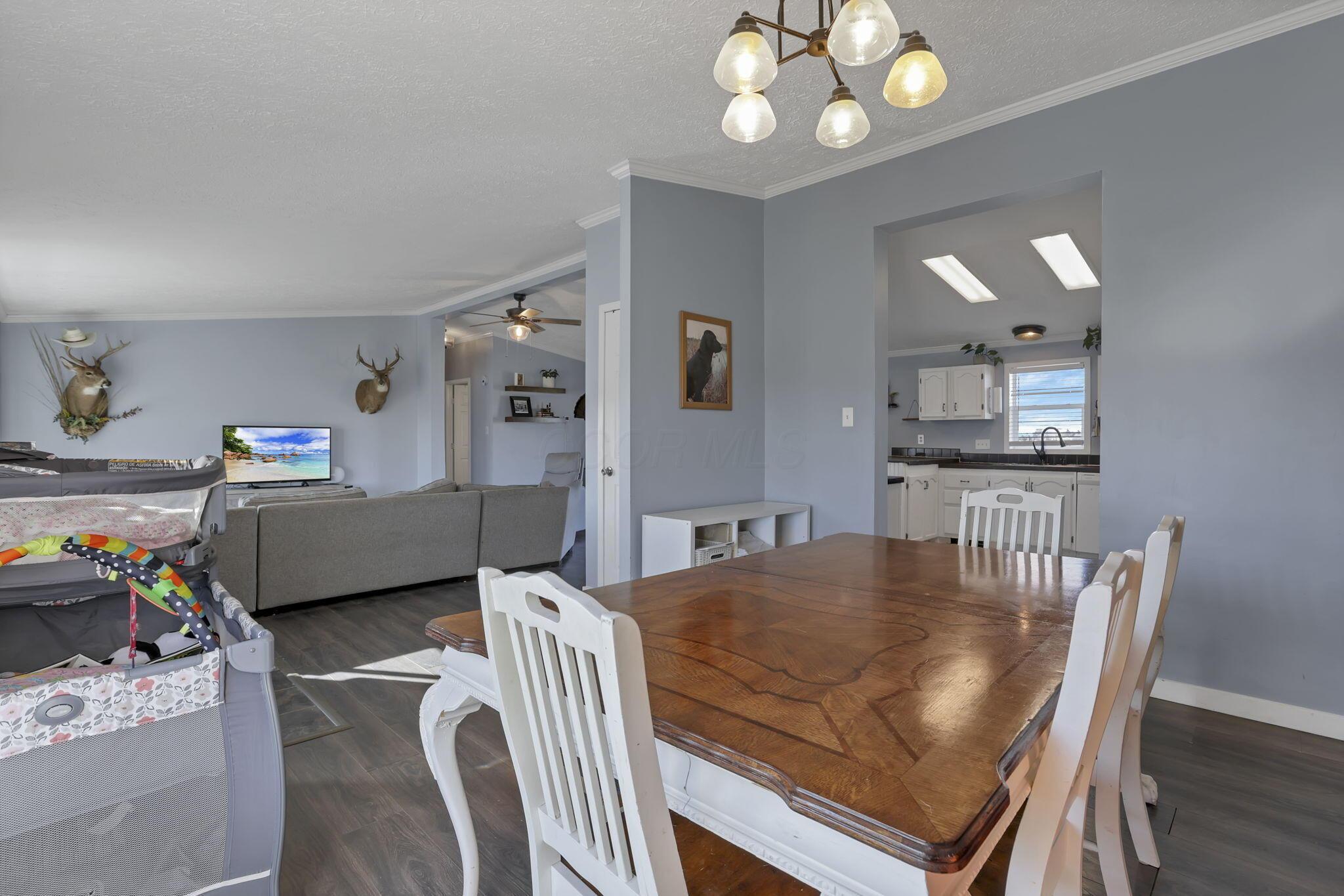 1641 County Road 27 Edison, OH 43320 - Photo 5 of 46 Dining area