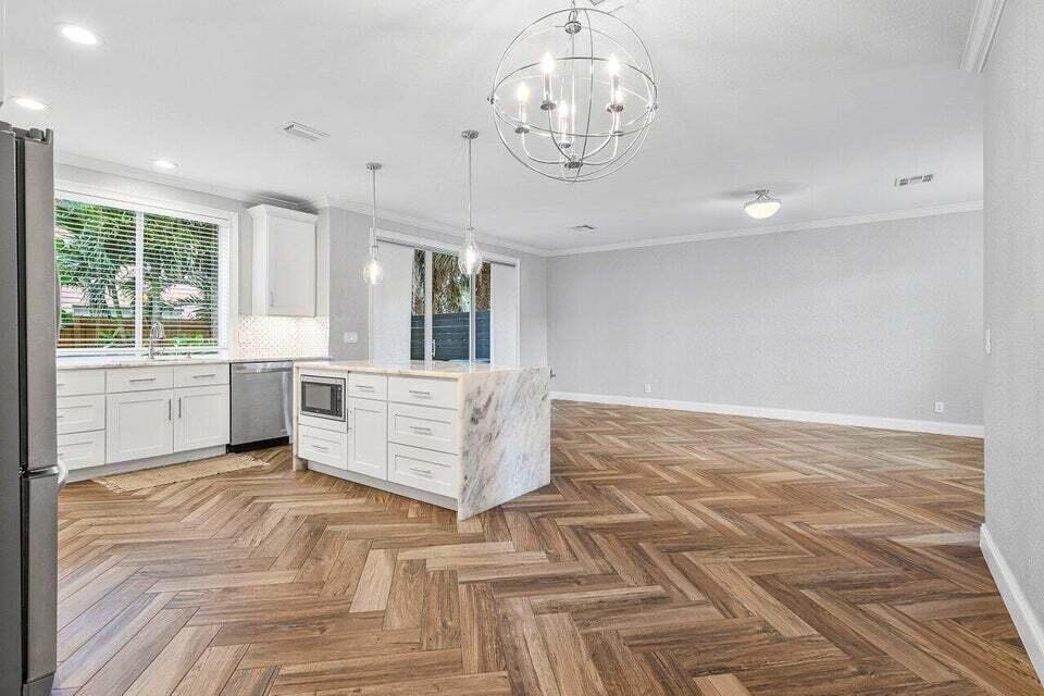 350 Southwest 8th Street, Unit 2 Boca Raton, FL 33486 - Photo 11 of 26 13