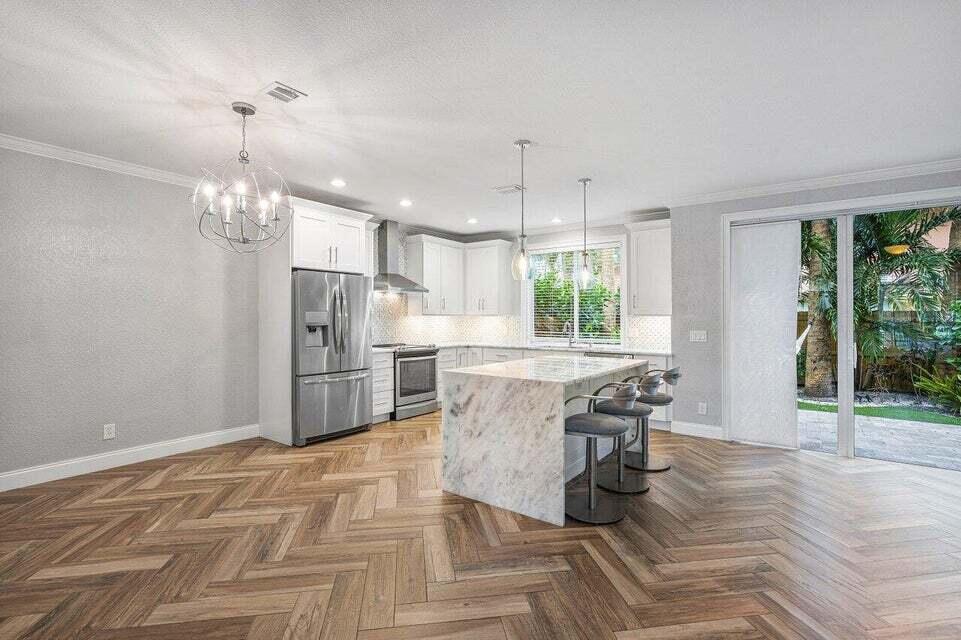 350 Southwest 8th Street, Unit 2 Boca Raton, FL 33486 - Photo 14 of 26 16