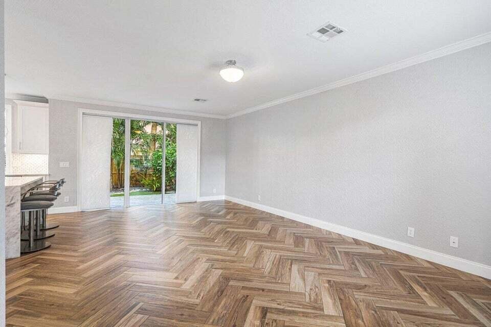 350 Southwest 8th Street, Unit 2 Boca Raton, FL 33486 - Photo 7 of 26 9