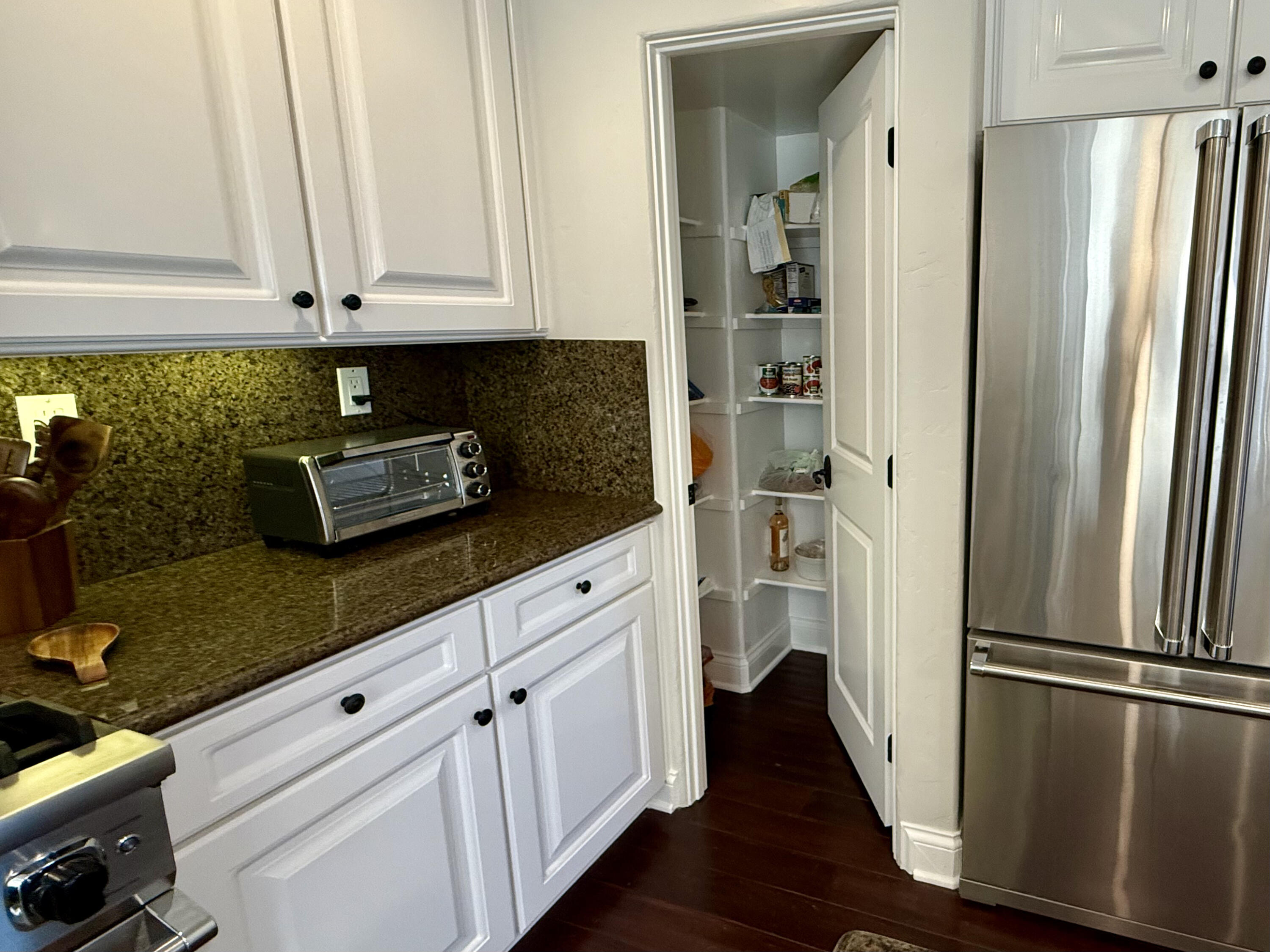 212 Santa Barbara Street, Unit A Santa Barbara, CA 93101 - Photo 11 of 29 IMG_2534