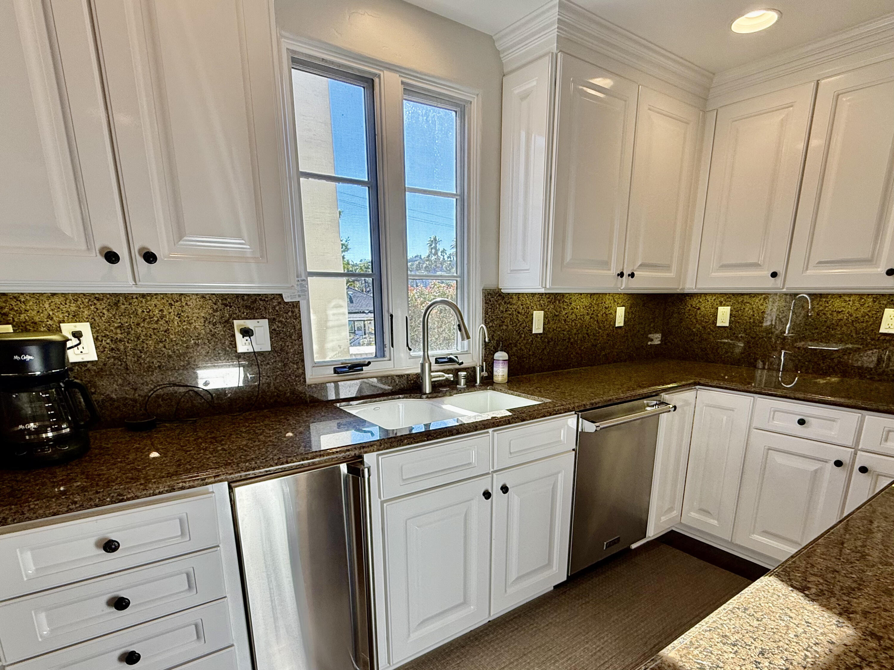 212 Santa Barbara Street, Unit A Santa Barbara, CA 93101 - Photo 13 of 29 IMG_2536