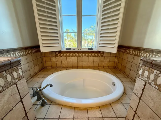 $8,000 | 212 Santa Barbara Street, Unit A, Santa Barbara, CA 93101