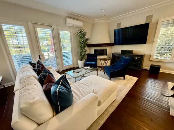 $7,000 | 212 Santa Barbara Street, Unit A, Santa Barbara, CA 93101