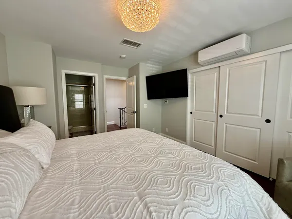 $7,000 | 212 Santa Barbara Street, Unit A, Santa Barbara, CA 93101