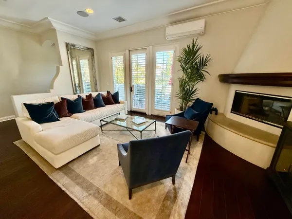 $7,000 | 212 Santa Barbara Street, Unit A, Santa Barbara, CA 93101