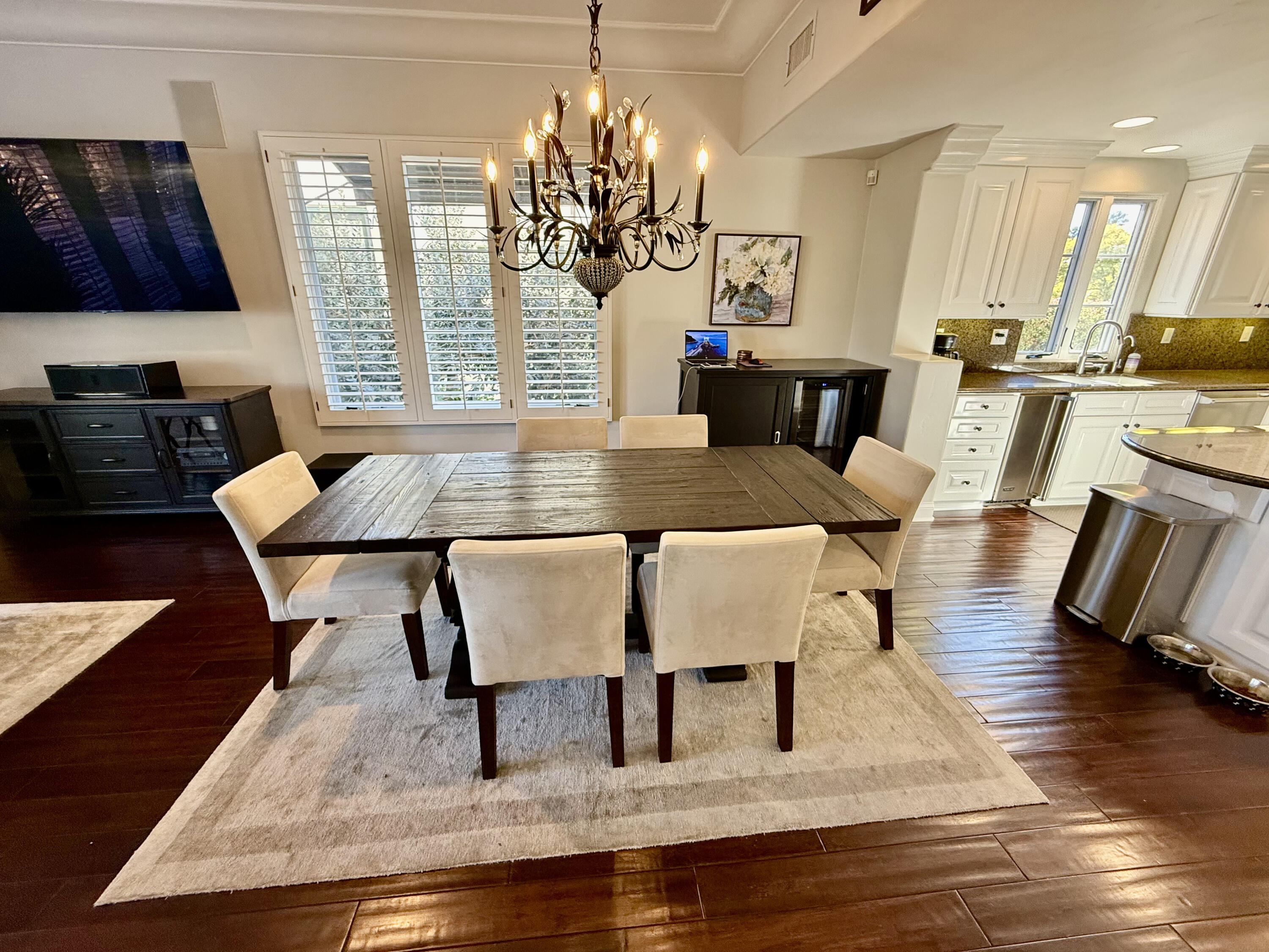 212 Santa Barbara Street, Unit A Santa Barbara, CA 93101 - Photo 7 of 29 IMG_2543