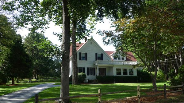 26 County Road Reading, MA 01867 - Photo 1 of 30 Gallery Image 1