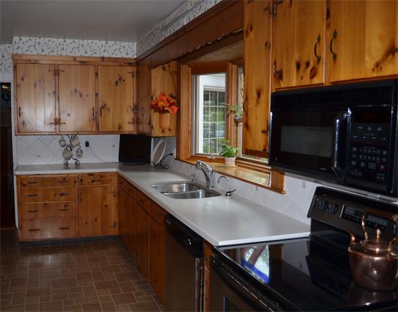 26 County Road Reading, MA 01867 - Photo 10 of 30 Gallery Image 10