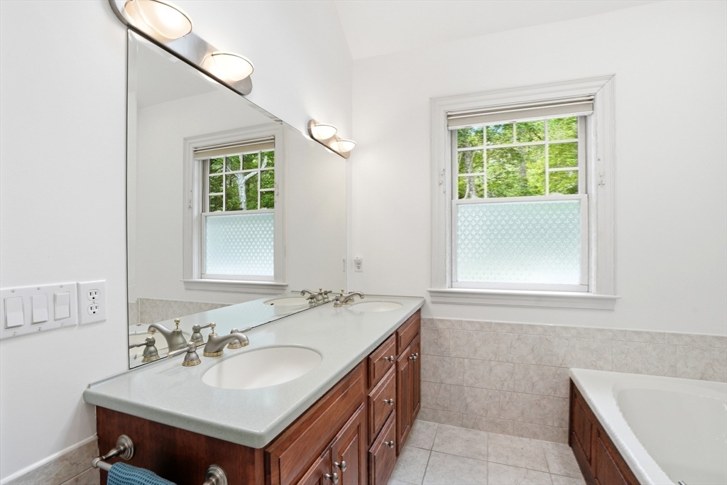 72 Indian Cove Road Marion, MA 02738 - Photo 16 of 40
