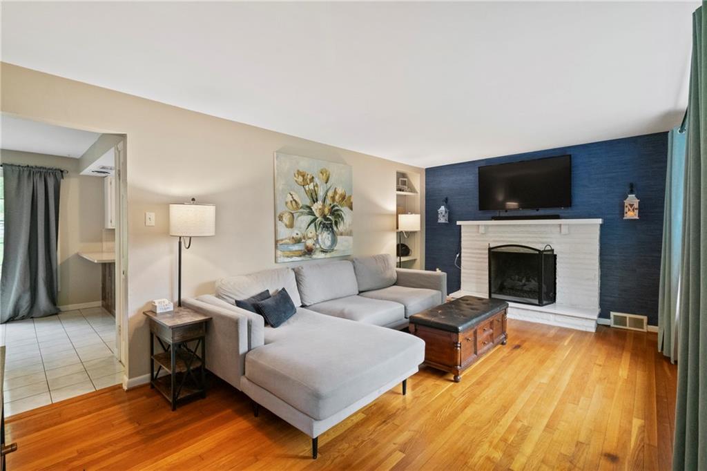 221 Neely School Road Wexford, PA 15090 - Photo 3 of 29 Gallery Image 3