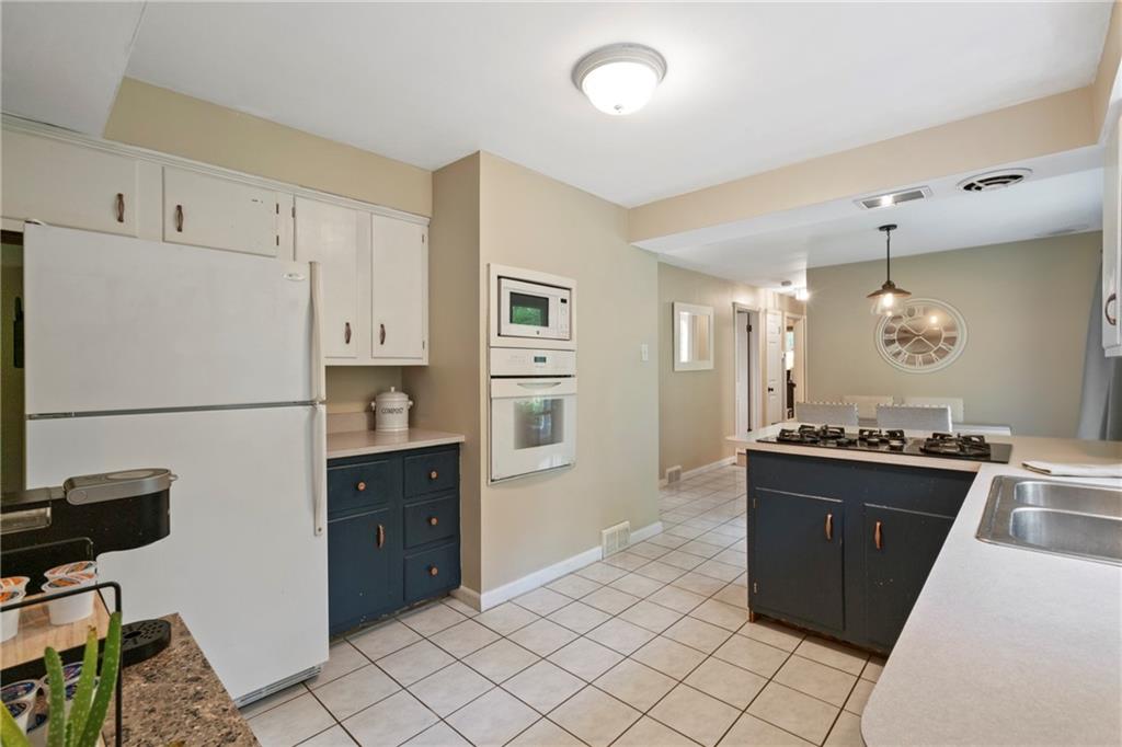 221 Neely School Road Wexford, PA 15090 - Photo 9 of 29 Gallery Image 9