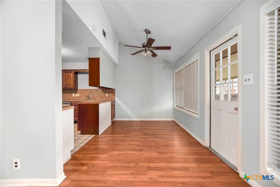 212 Buckingham Street Victoria, TX 77904 - Photo 10 of 33