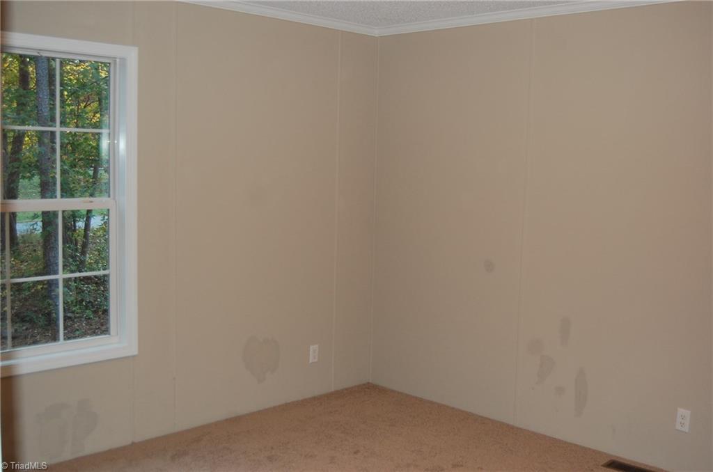 4615 Larkland Road Climax, NC 27233 - Photo 7 of 25 Gallery Image 7