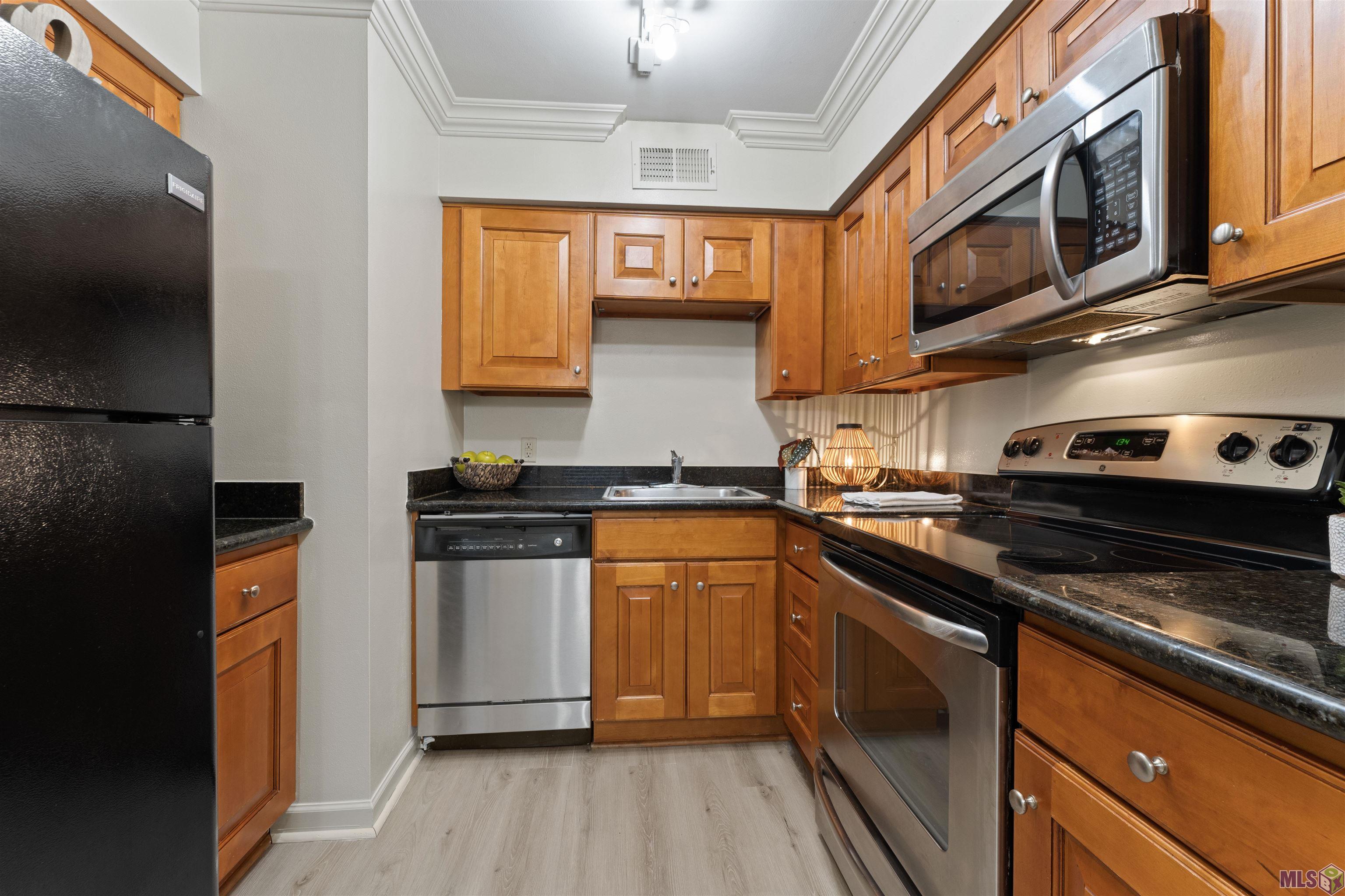 4618 Alvin Dark Avenue, Unit 27 Baton Rouge, LA 70820 - Photo 4 of 16 All Appliances