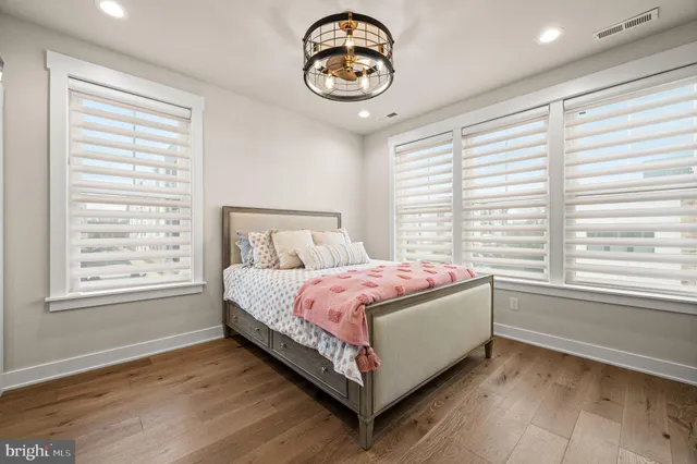 $1,299,999 | 337 Horseshoe Trail, Newtown Square, PA 19073