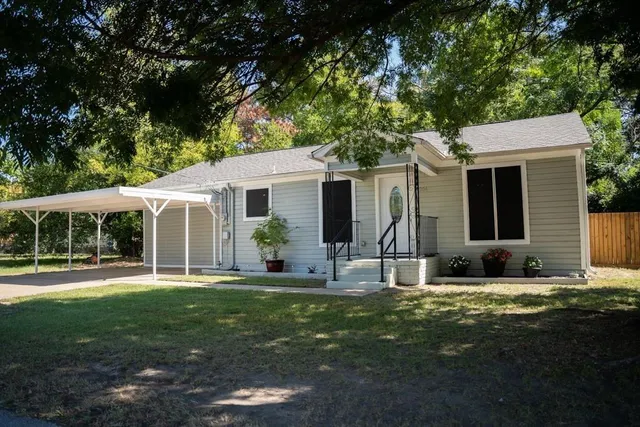 $189,900 | 204 Robbins Street, Quitman, TX 75783