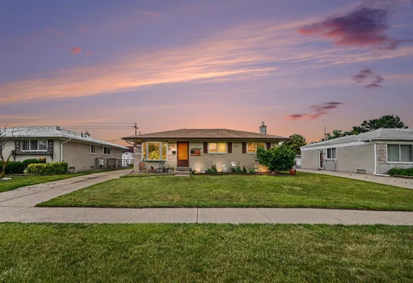 $250,000 | 11822 Highland Drive, Warren, MI 48089