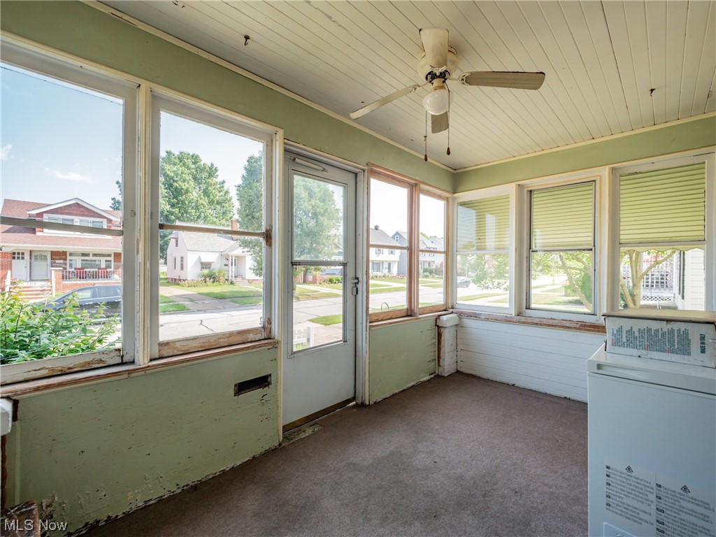 7913 Spring Garden Road Cleveland, OH 44129 - Photo 4 of 30