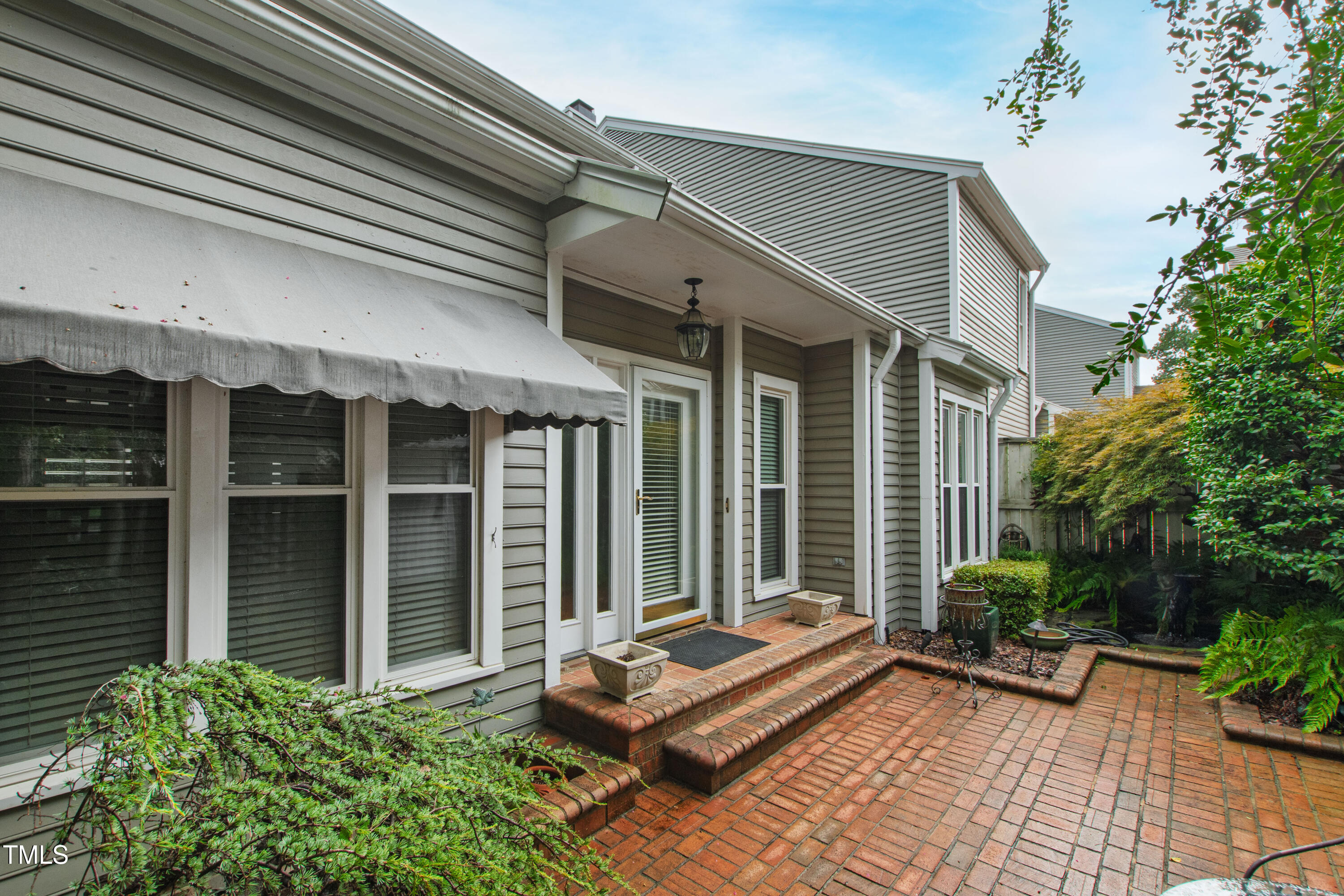2301 Upper Oaks Way Raleigh, NC 27615 - Photo 3 of 55 Upper (10)