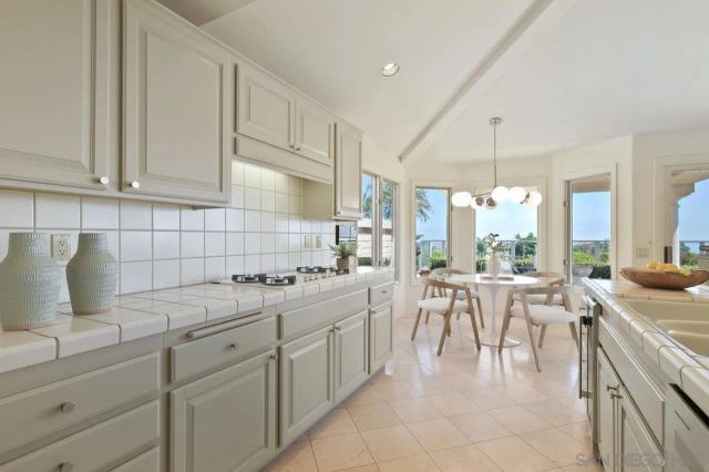 $2,575,000 | 1483 Caminito Diadema, La Jolla, CA 92037