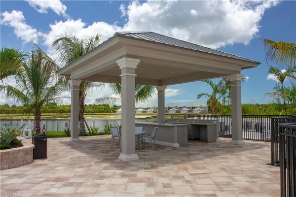 $7,500 | 268 Indies Drive East, Unit 102, Naples, FL 34114