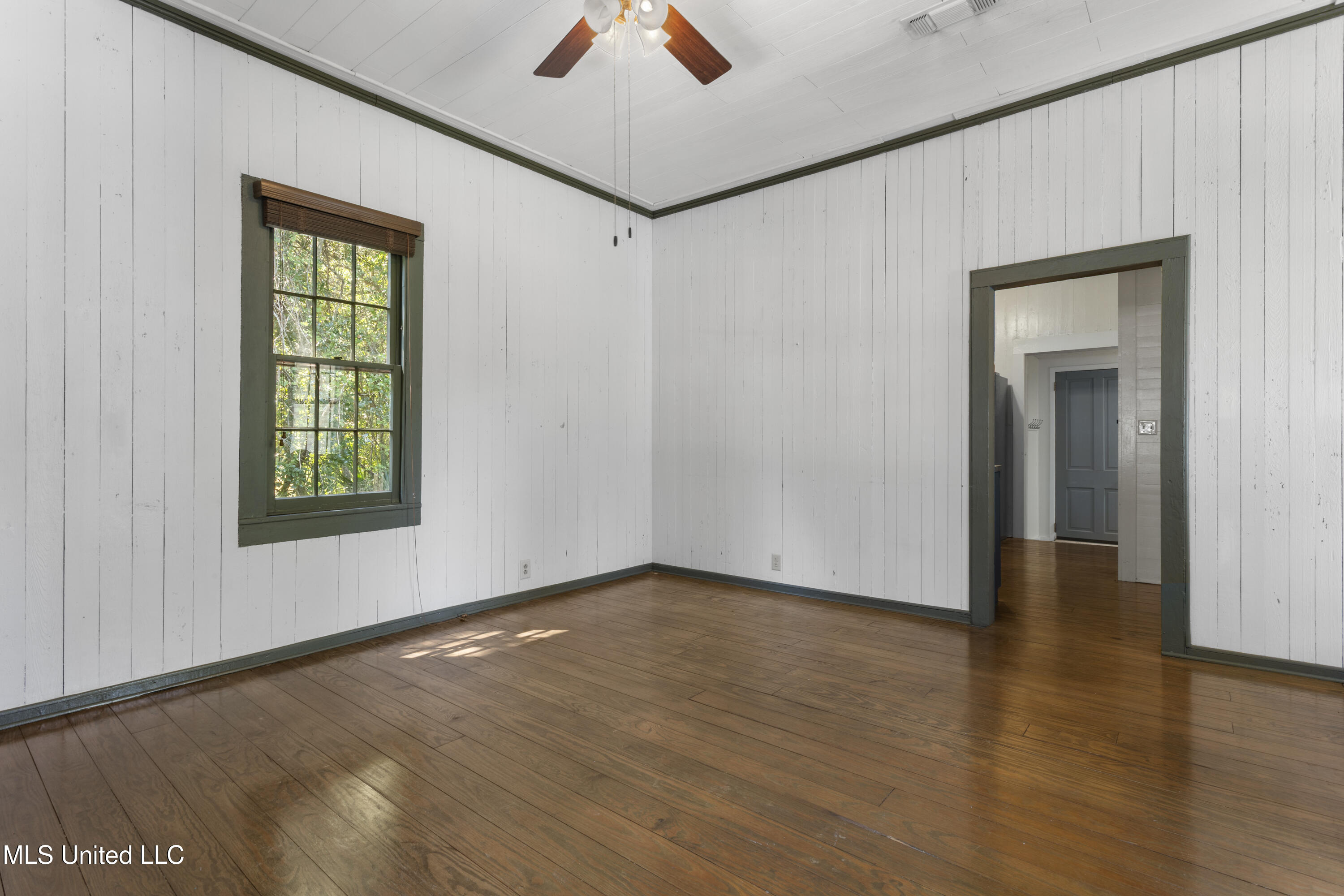 1325 Harrison Road Gulfport, MS 39507 - Photo 6 of 31 006