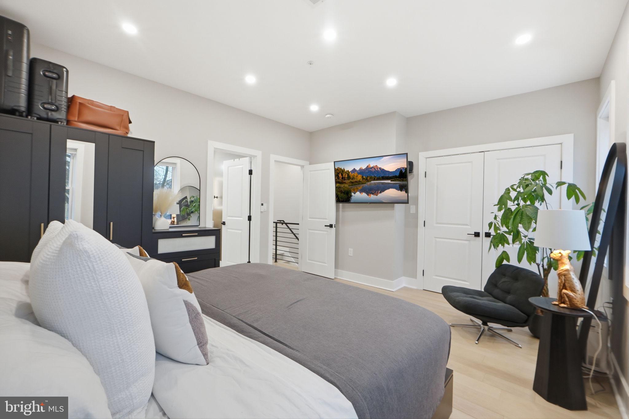 533 Shepherd Street Northwest Washington, DC 20011 - Photo 29 of 69