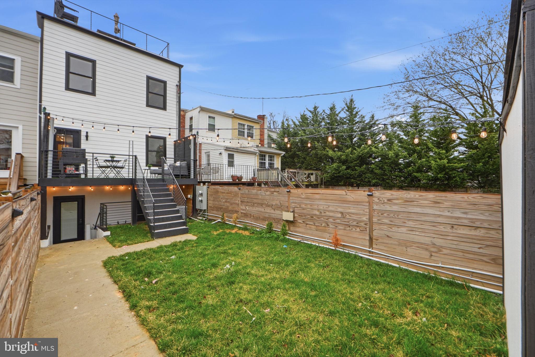 533 Shepherd Street Northwest Washington, DC 20011 - Photo 67 of 69 a view of a backyard with plants