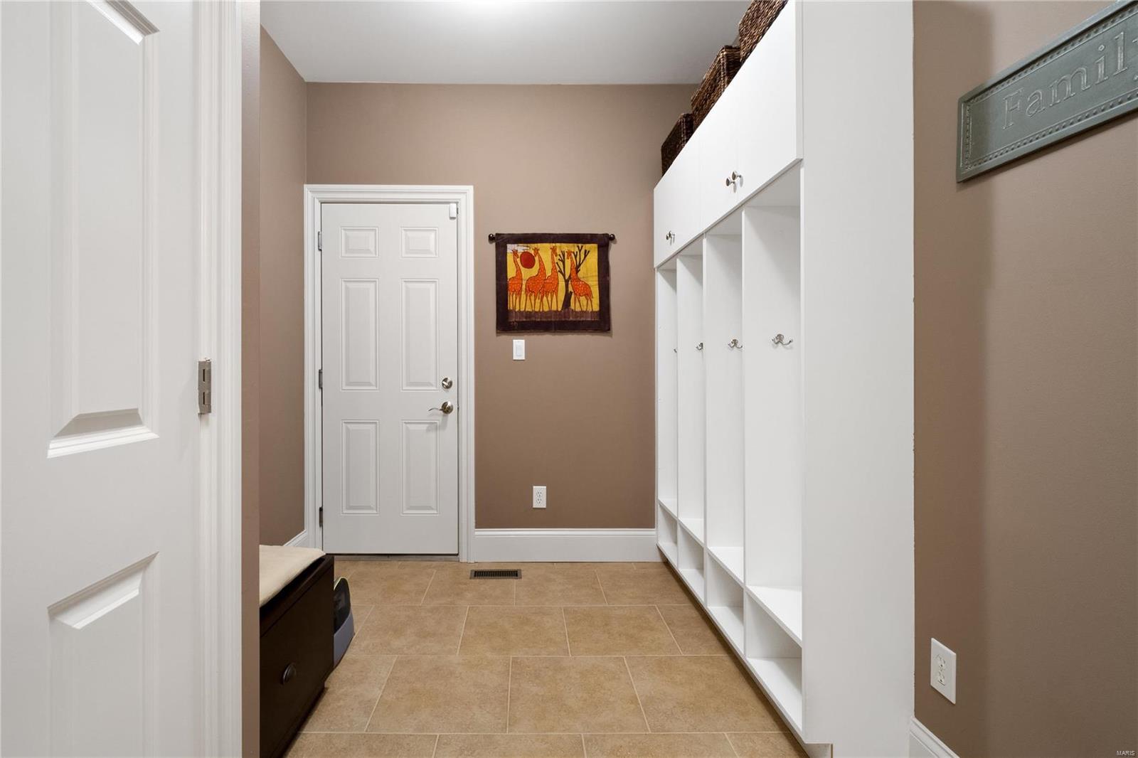 111 South Spoede Road Creve Coeur, MO 63141 - Photo 25 of 59