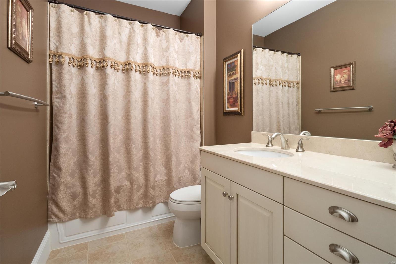 111 South Spoede Road Creve Coeur, MO 63141 - Photo 35 of 59